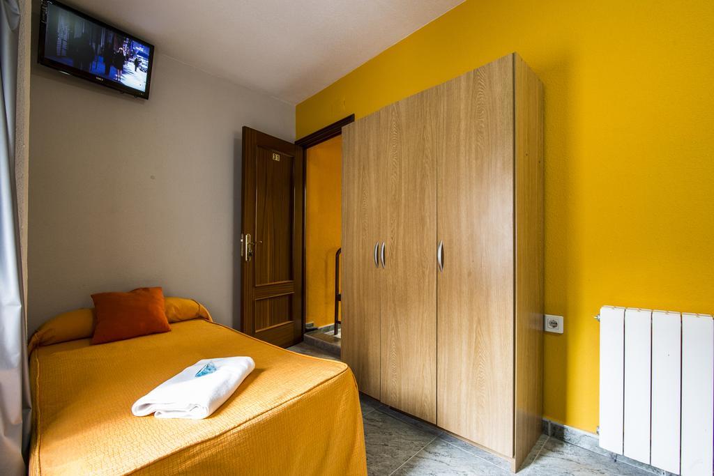 Hostal Escala Luna Salamanca Exterior photo